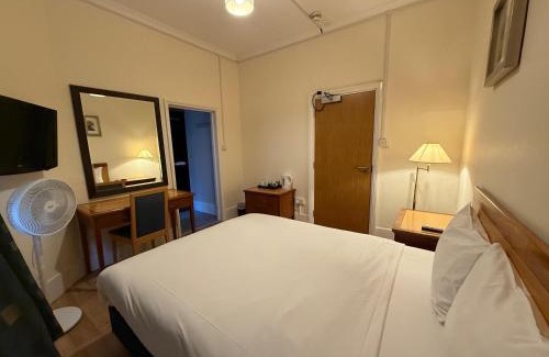 Epsom House | The Elder Guest House