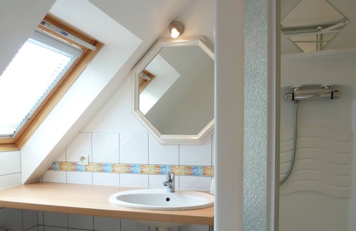 Roscoff House | The ESCALE very comfortable house downtown and its large terrace, 200 m sea