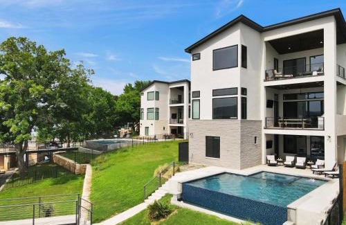 Burnet House | The Escape at 212 with Concierge Services