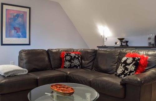 Wallingford Apartment | The Ewelme Hideaway