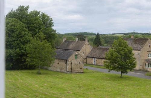 Barrowden Hotel | The Exeter Arms