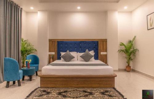 Dharampur Apartment | The Exotic Stays I Property of the year I Serviced Villa I Couple Friendly I Pvt Balcony I Open Air Terrace I Bonfire I Kasauli