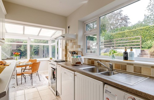 Ashbourne House | The Eyrie - Three Bedroom House, Sleeps 6