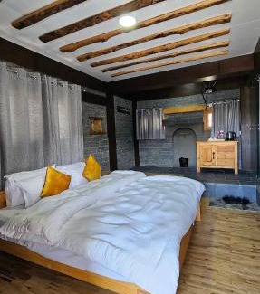 Mustang Resort | The face resort