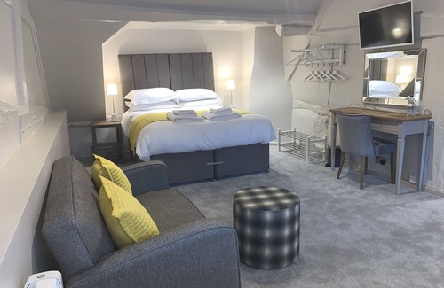 Bridgnorth Hotel | The Falcon Hotel & Restaurant