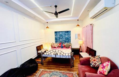 Kapoorthla Villa | The Family Courtyard Suites - A Boutique Guest House Villa