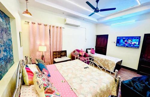 Kapoorthla Villa | The Family Courtyard Suites - A Boutique Guest House Villa