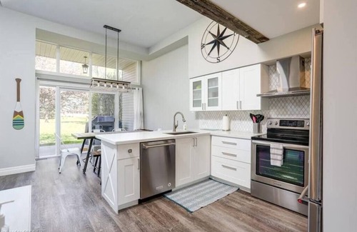 Collingwood Villa | The Family Escape Townhome