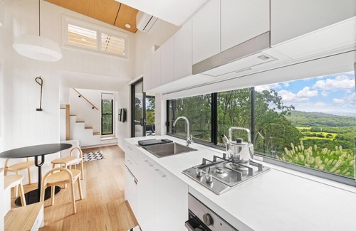 Montville House | The Farm on Razorback Ridge & Tiny House - Exquisite Getaway in Idyllic Location