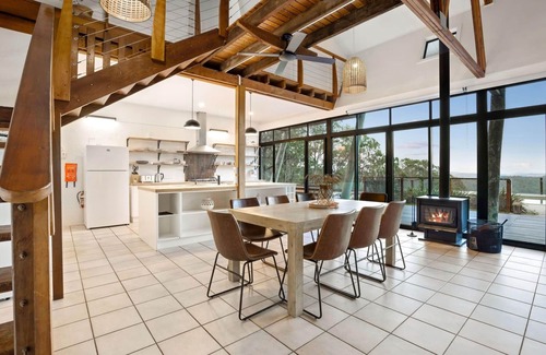 Montville House | The Farm on Razorback Ridge & Tiny House - Exquisite Getaway in Idyllic Location