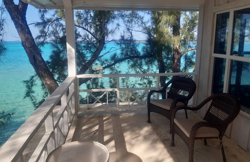 George Town Apartment | The feeling of an Island apart, surrounded by water! Convenient location.