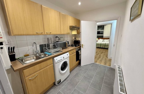 East Finchley Apartment | The Finchley Grand Flat II