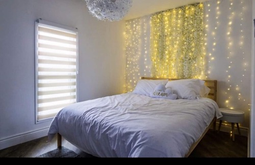 Port Colborne Apartment | “The Flat” Stylish Two-Bedroom, Niagara Region