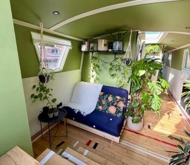 Hackney Wick Boat Rental | The Floating Terrarium