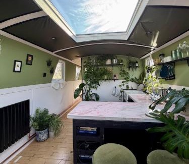 Hackney Wick Boat Rental | The Floating Terrarium