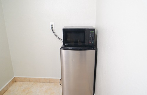 Lynwood Hotel | The Fly Inn