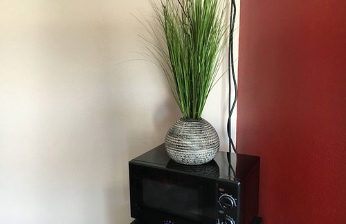 Lynwood Hotel | The Fly Inn