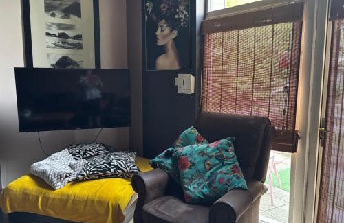 Kilkenny House | The Folly Guest House - Sleeps 28