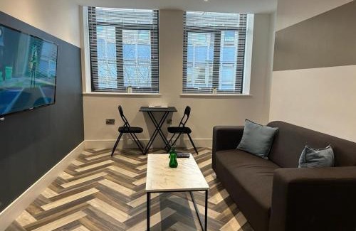 Peterborough Apartment | The Fortis Apartments - 1 Bed - WIFI - Videocom Entry - Close to Bus & Train Stations - Professionals, Contractors & Tourist Ready