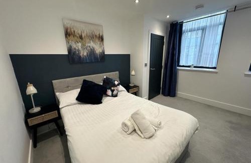 Peterborough Apartment | The Fortis Apartments - 1 Bed - WIFI - Videocom Entry - Close to Bus & Train Stations - Professionals, Contractors & Tourist Ready