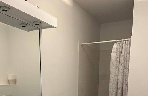 Hamburg-Barmbek Apartment | The furnished 1-room-apartment is approx. 29 m2 big and is located on the 1st floor of our apartment house Kunaustraße.