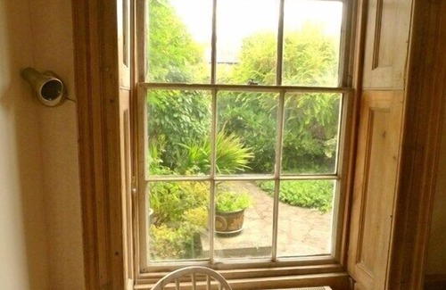 Ludwel Apartment | The Garden Apartment At Greenwich House, Ludlow