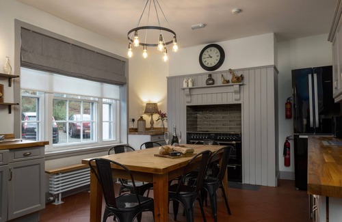 Holyhead Apartment | The Garden Apartment