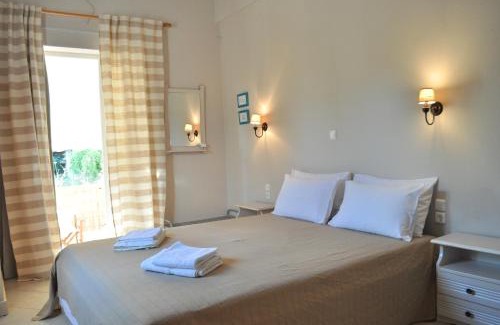 Pefki Apartment | The Garden