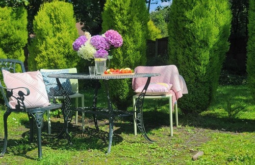 Cannock Apartment | The Garden Room on the edge of Cannock Chase