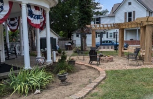 Lancaster House | The Gate House (Entire House)