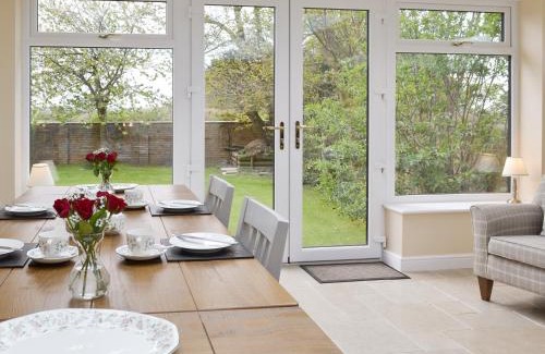 Cayton House | The Gatehouse - Uk2482