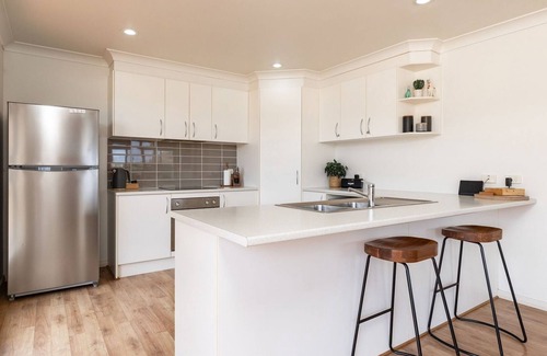 Diamond Beach Villa | The Gem @ 39B Emerald Drive