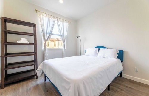 Mount Wilson House | The Gem on Mcculloch Ave #41372