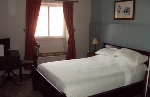 Mere Hotel | The George Inn