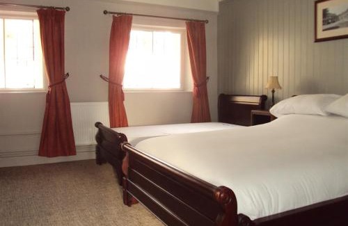 Mere Hotel | The George Inn