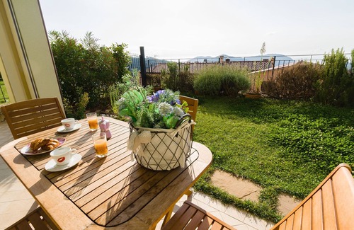 Bardino Nuovo Apartment | The Ginestra, two-roomed apartment with garden, swimming pool and SPA