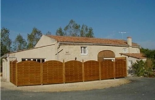 Doue-en-Anjou Cottage | The gite of the Bois Fleuri