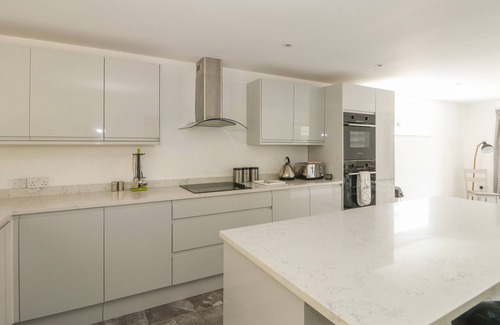 Hunstanton Cottage | THE GLASS HOUSE, pet friendly, luxury holiday cottage in Hunstanton