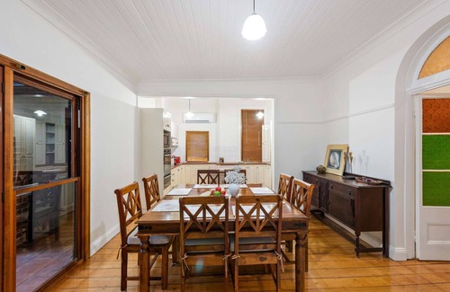 South Toowoomba House | The Glen Iris 1913 - Historic Charm Meets Modern Comfort in a central location