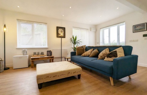 Lickfold Cottage | The Gofflet, Petworth - an annexe that sleeps 2 guests in 1 bedroom