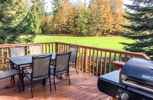 Welches House | The Golf Course Cabin