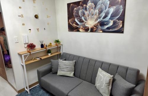 Legazpi Village Apartment | The GoodVibes Condotel Red Residences Makati