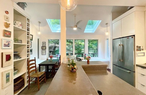 Oxford House | The Grace, Discounted rate for S. Carolina game!