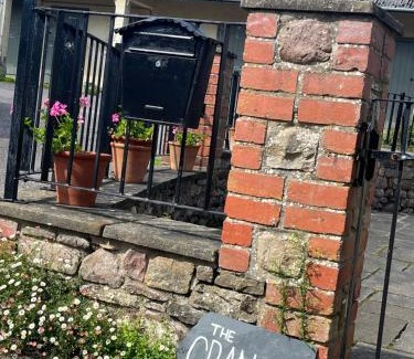 Llanvair Kilgeddin House | The Granary