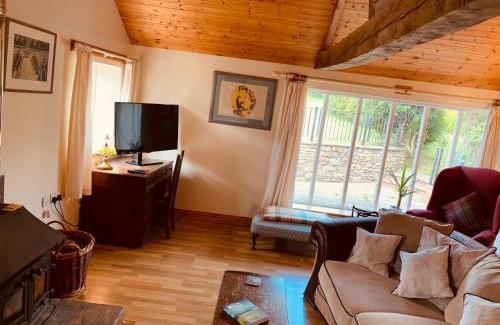 Llanvair Kilgeddin House | The Granary