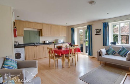 Beaminster House | The Granary