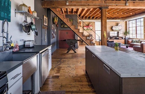 Logan Square House | The Grand Kimball Lodge, Logan Square, Sleeps 20