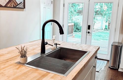 Franklinton House | The Grand Mason Station: Historic Luxury meets Vintage Charm