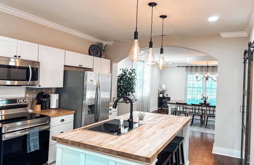 Franklinton House | The Grand Mason Station: Historic Luxury meets Vintage Charm