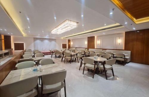 Surat Hotel | The Grand Murli Hotel, City Light Road, Surat